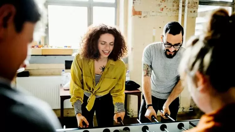 I like to hang out in groups.