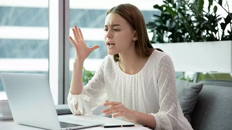 Whenever I encounter obstacles, I feel extremely impatient, as if I can't tolerate any form of delay or hindrance.