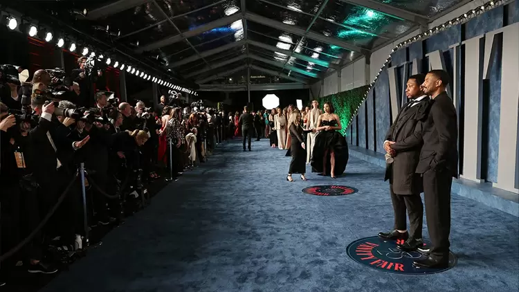 At a large event, how do you handle it if you receive more attention than others?