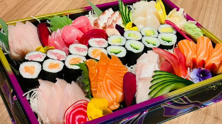 Sushi Sashimi Platter